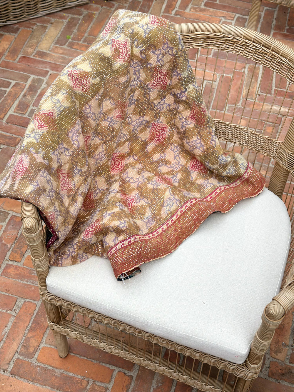 vintage-kantha-quilt-sari