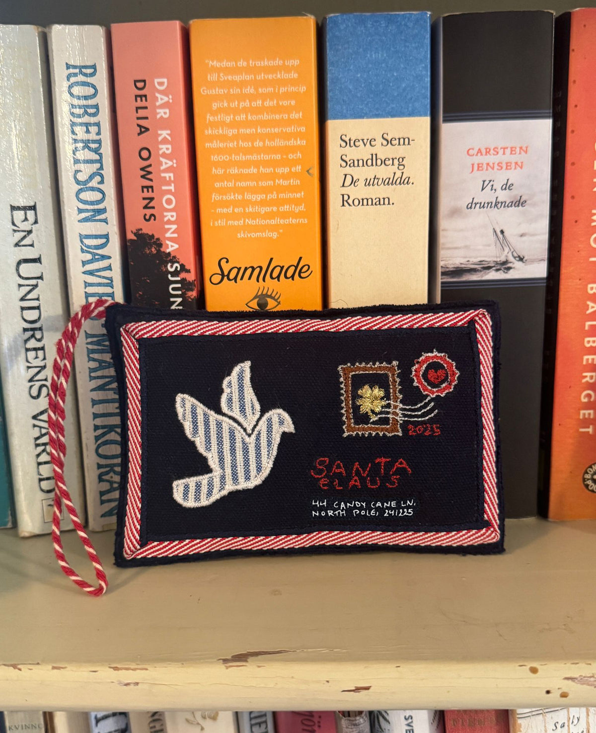 Sissel Edelbo: Christmas Letter Ornament Santa